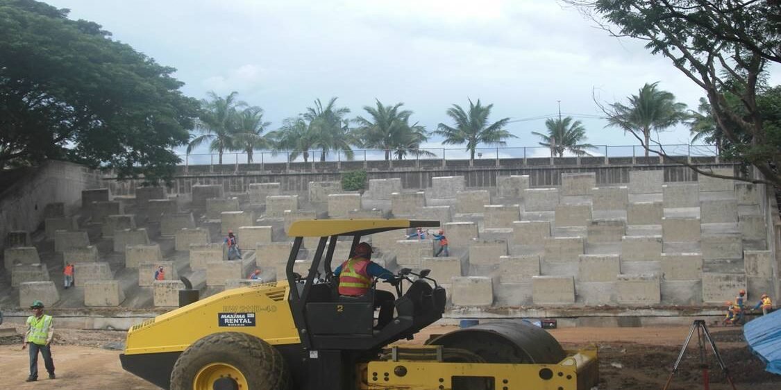 LA MESA DAM BUFFER WALLSPILLWAY REHABILITATION PROJECT